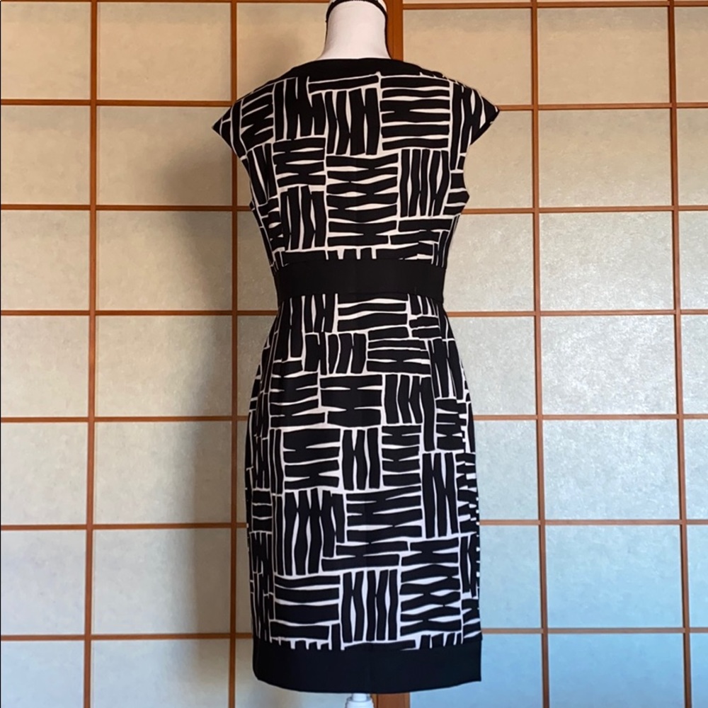 Maggy London Dress Size 8 - Picture 7 of 12